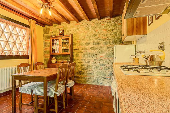 Toskana Ferienwohnung Olivaia Weingut Agriturismo Casentino mit Pool bei Florenz Küche