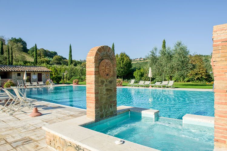 Toskana Ferienwohnung Casole im Landgut La Campagna mit Pool bei Siena