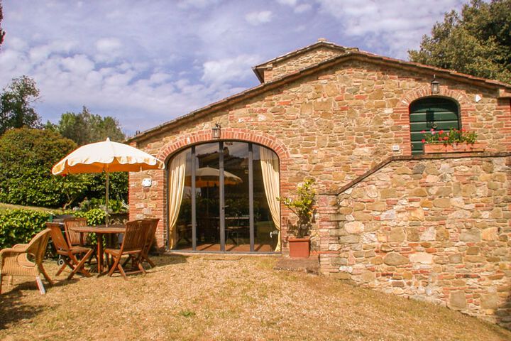 Toskana Ferienwohnung Limonaia La Tradizione bei Siena im Chianti mit modernem Pool Ansicht 2