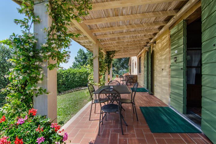 Ferienwohnung Olivo mit Terrasse Toskana Weingut Valli Ferone mit Pool