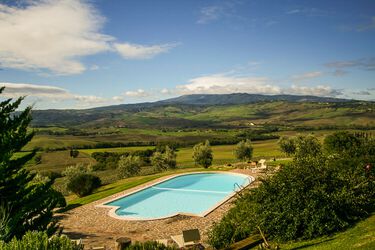 Weingut Caccia Amici mit stilvollen Toskana Ferienwohnungen und Pool