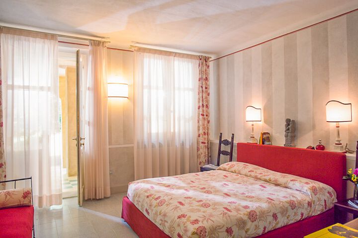 Doppelzimmer Classic Grigio-Rosso im Toskana Edel-Hotel Relais Fonte Fossoli mit Pool am Meer