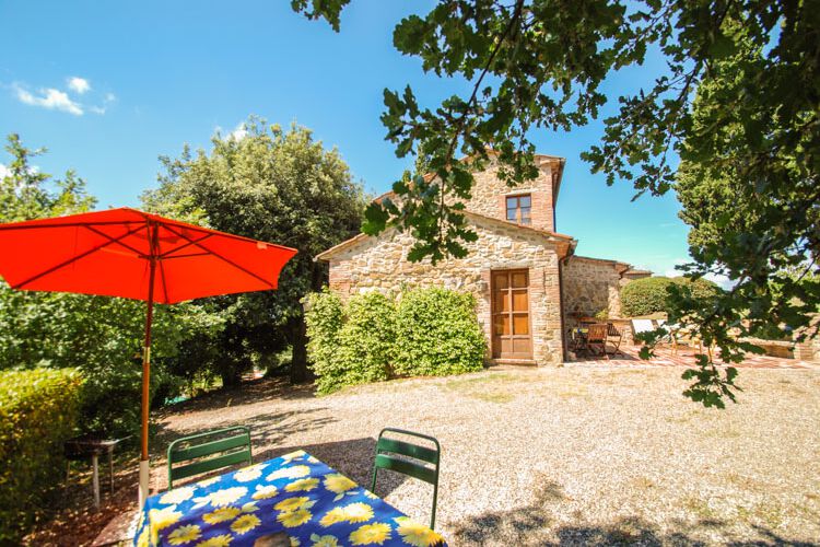 Toskana Ferienhaus aus beiden Doppelhaushälften Limonaia und Roseto mit Pool