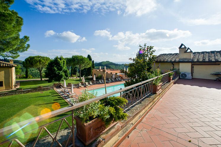 Ferienwohnung Germano Toskana Agriturismo Weingut Tenuta Sticciano mit Pool für Urlaub mit Kindern