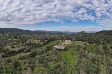 Agriturismo Prata Weingut mit Ferienwohnungen bei Suvereto am Meer mit Pool