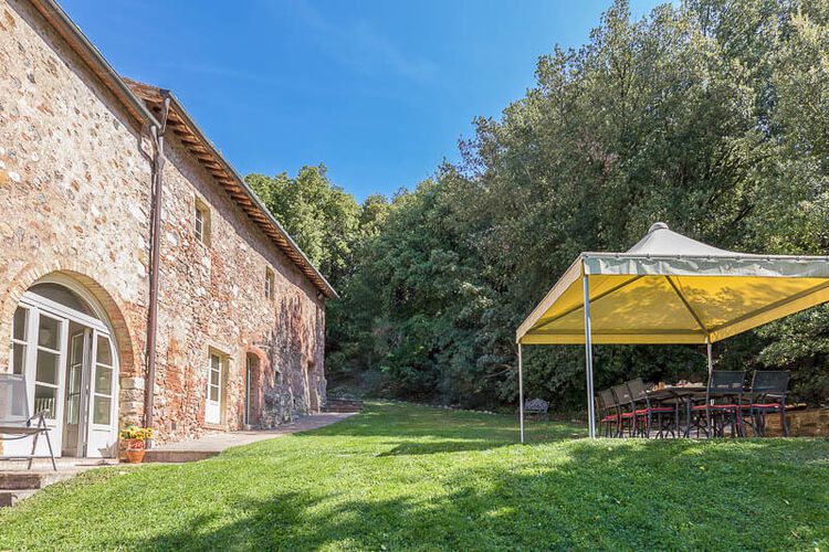 Villa Torre - historisches Toskana Flair im stilvollen Ferienhaus mit Pool bei San Gimignano