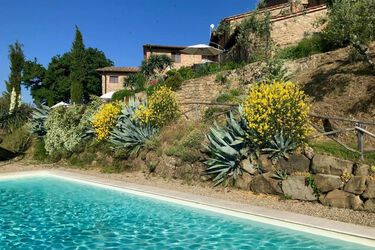 Il Frantoio Toskana Agriturismo, stilvolle Ferienwohnungen mit Pool, Urlaub zwischen Florenz und Siena Pool2