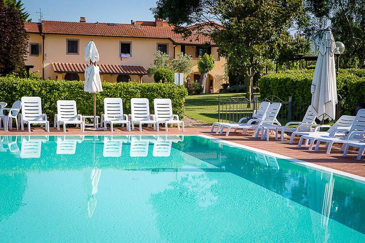 Toskana Ferienwohnung Pendolino Weingut Agriturismo Casentino - kinderfreundlich mit Pool