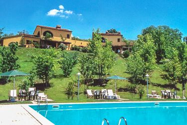 Residence San Lorenzo Toskana Weingut mit Ferienwohnungen und Pool