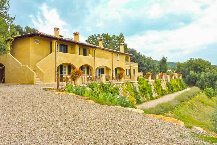 Juniorsuite Azzura im Toskana Edel-Hotel Relais Fonte Fossoli mit Pool am Meer