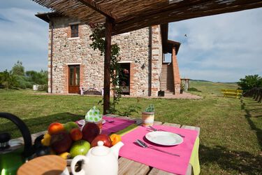 Agriturismo Podere Campaini Toskana Ferienwohnungen mit Pool und Frühstück