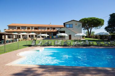 Agriturismo I Gemelli Ferienwohnungen mit Pool und Tennisplatz am Meer der Maremma Pool 2