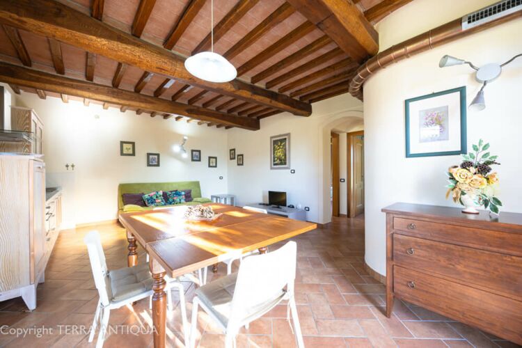 Toskana Ferienwohnung Mimosa, Familien-Urlaub im Agriturismo La Poesia, mit Pool