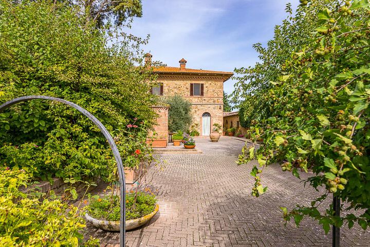 Toskana Agriturismo Limonaia 2 Ferienwohnungen mit Pool und Panoramablick bei Siena Eingang