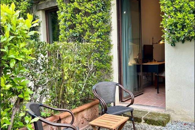 Doppelzimmer Superior Garden mit Terrasse Nr. 8 B im Toskana Landgut Atmosfera (Zimmer-Kategorie garantiert)