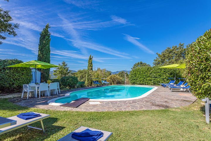 Toskana Ferienhaus Villa Veranda mit Pool und Panoramablick bei Siena Pool 1