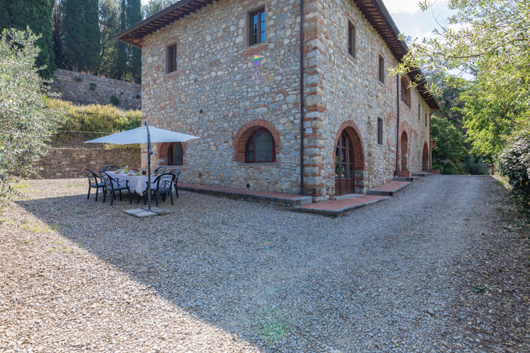 Toskana Agriturismo Ferienwohnung Gelsi im Chianti Weingut Casale Giglio mit Pool