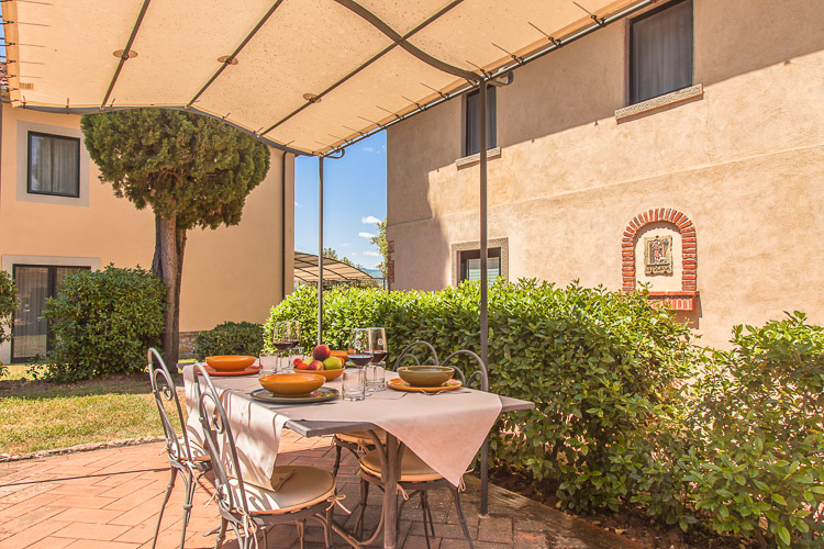 Ferienwohnung Belvedere Agriturismo Alla Jesolana Toskana Weingut mit Pool im Chianti Terrasse