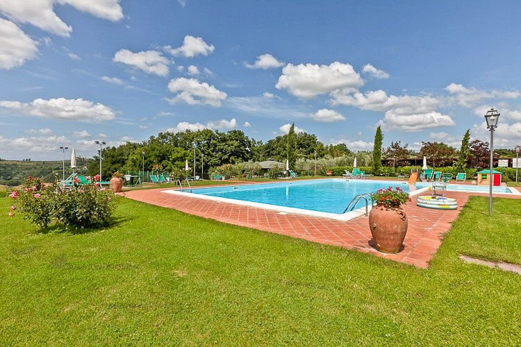 Toskana Ferienwohnung Granaio im Landgut Villa Panconesi mit Pool im Chianti