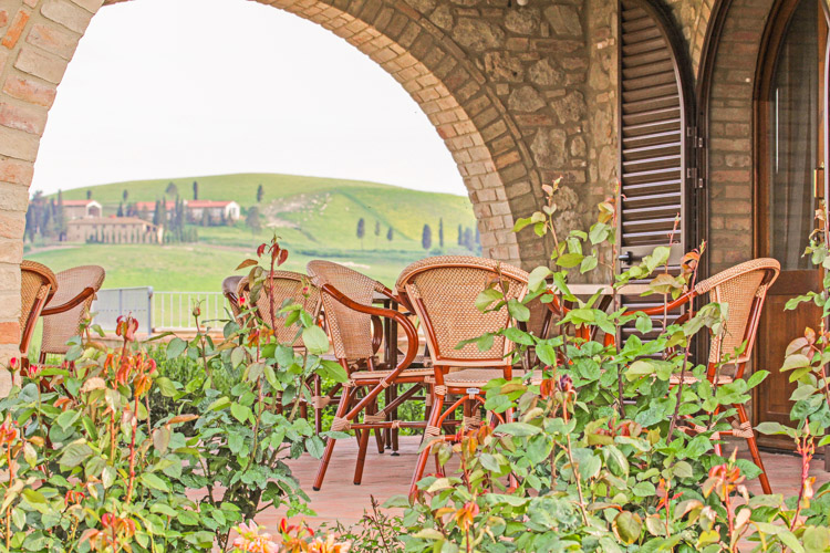 Toskana Hotel La Storia Ferienwohnung Nr. 1 bei Volterra mit Panoramalage und Pool, Terrasse