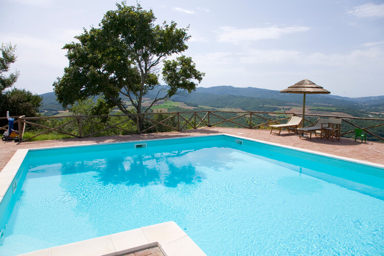 Toskana Ferienwohnung Nr. 20 im Borgo del Monte am Meer, Pool mit Ausblick
