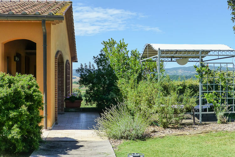 Ferienwohnung Ginestra am Meer im Toskana Agriturismo La Poesia mit Pool