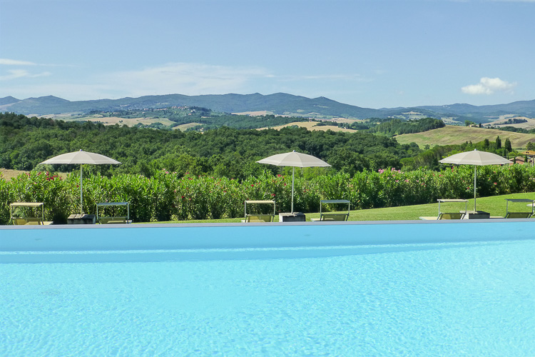 Toskana Ferienwohnung Mimosa, Familien-Urlaub im Agriturismo La Poesia, mit Pool